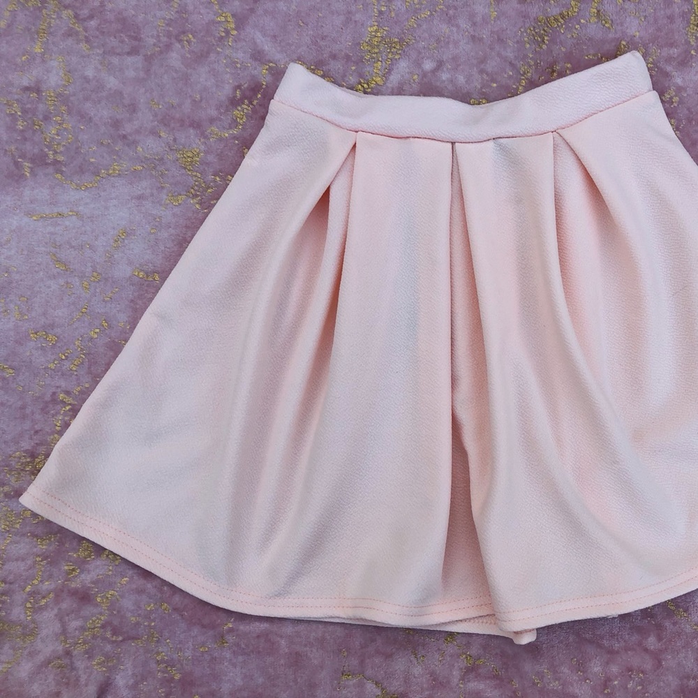NWT baby pink mini skirt💕